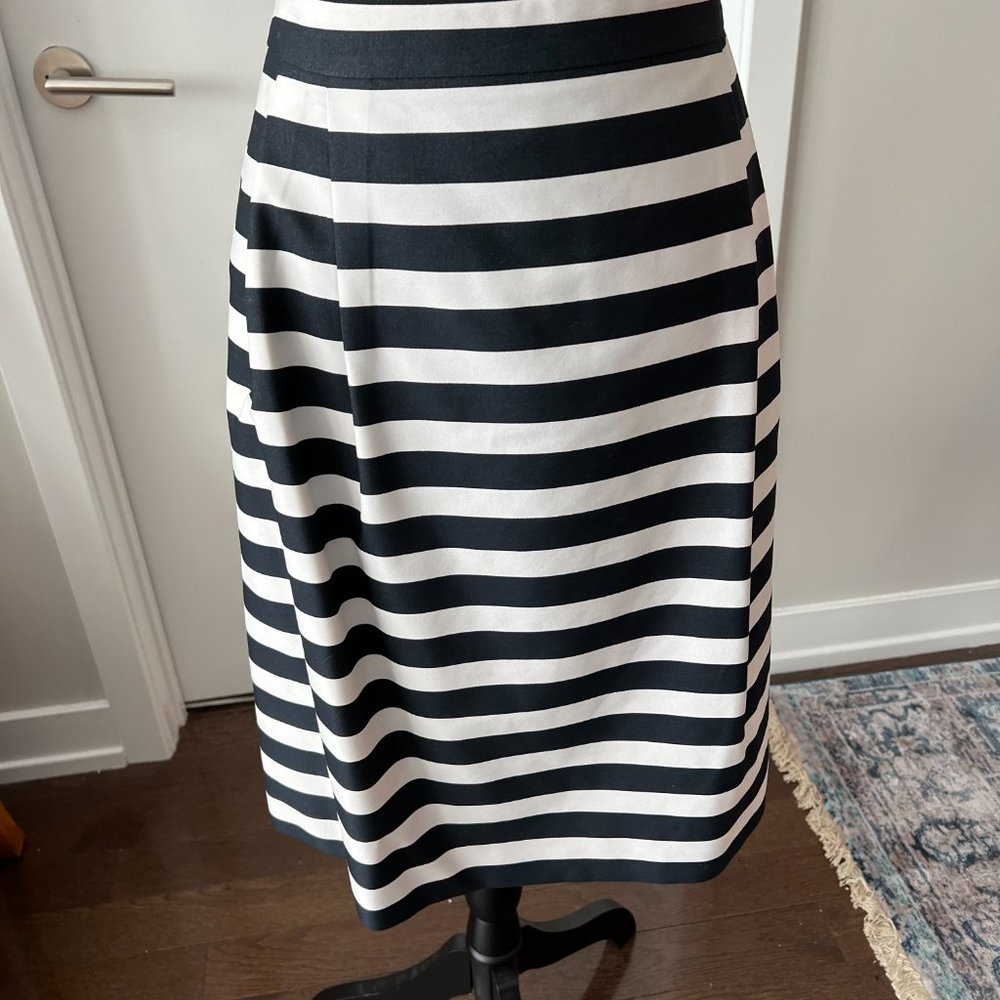 Navy & White Hugo Boss striped skirt! - Picture 2 of 5